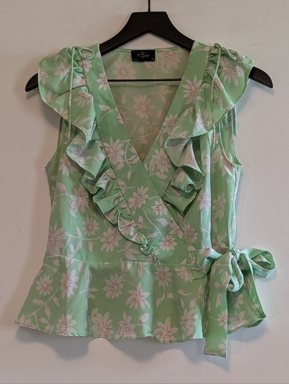 Milk & Honey Floral Wrap Blouse Medium Green Ruffle Peplum Tie Waist Top Sweet